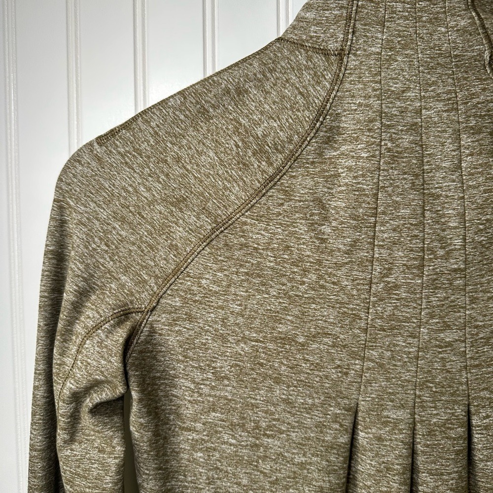 Lululemon Women's Heathered Military Green Rush Hour 1/2 Zip Size 2 - Picture 11 of 16